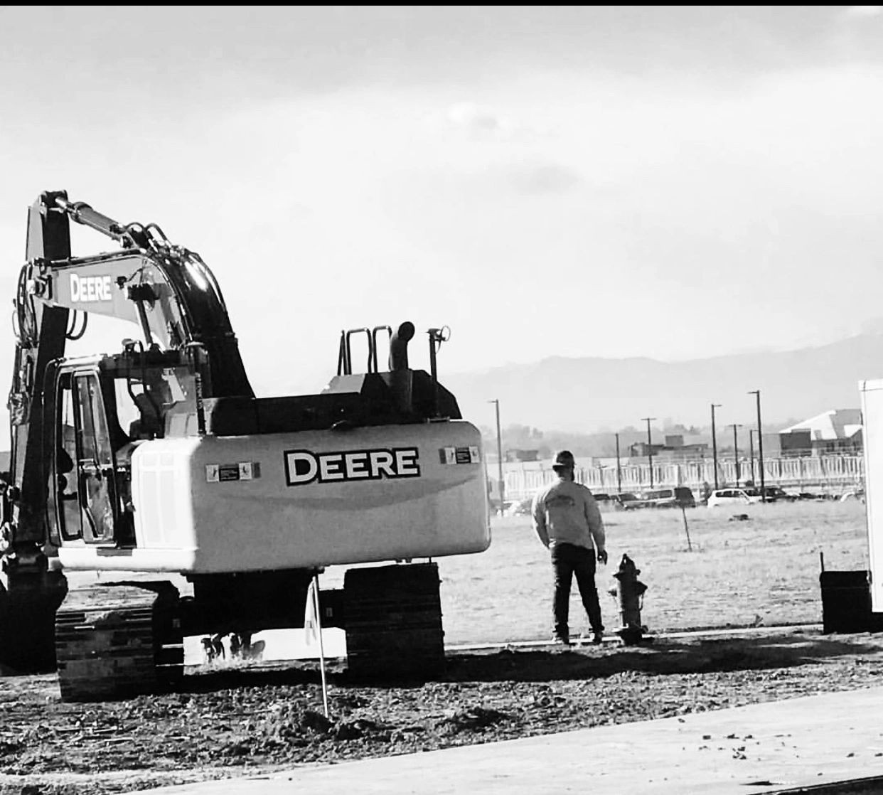 Heavy construction excavator